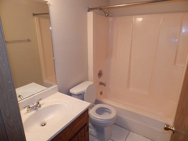 3248 Pioneer Ct - Photo 3 of 9