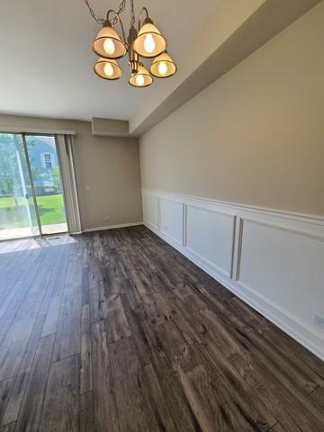 1625 Woodcrest Cir - Photo 3 of 9