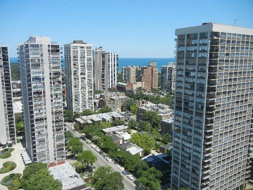 1360 N Sandburg Ter #2704