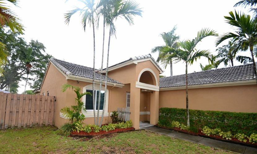 7350 Sw 161st Pl - Photo 2 of 13