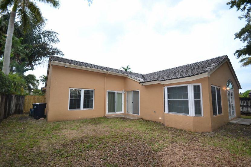 7350 Sw 161st Pl - Photo 3 of 13