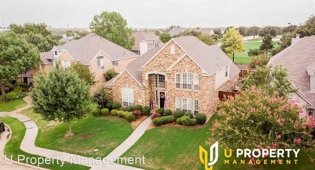 1117 Hampton Dr - Photo 3 of 32