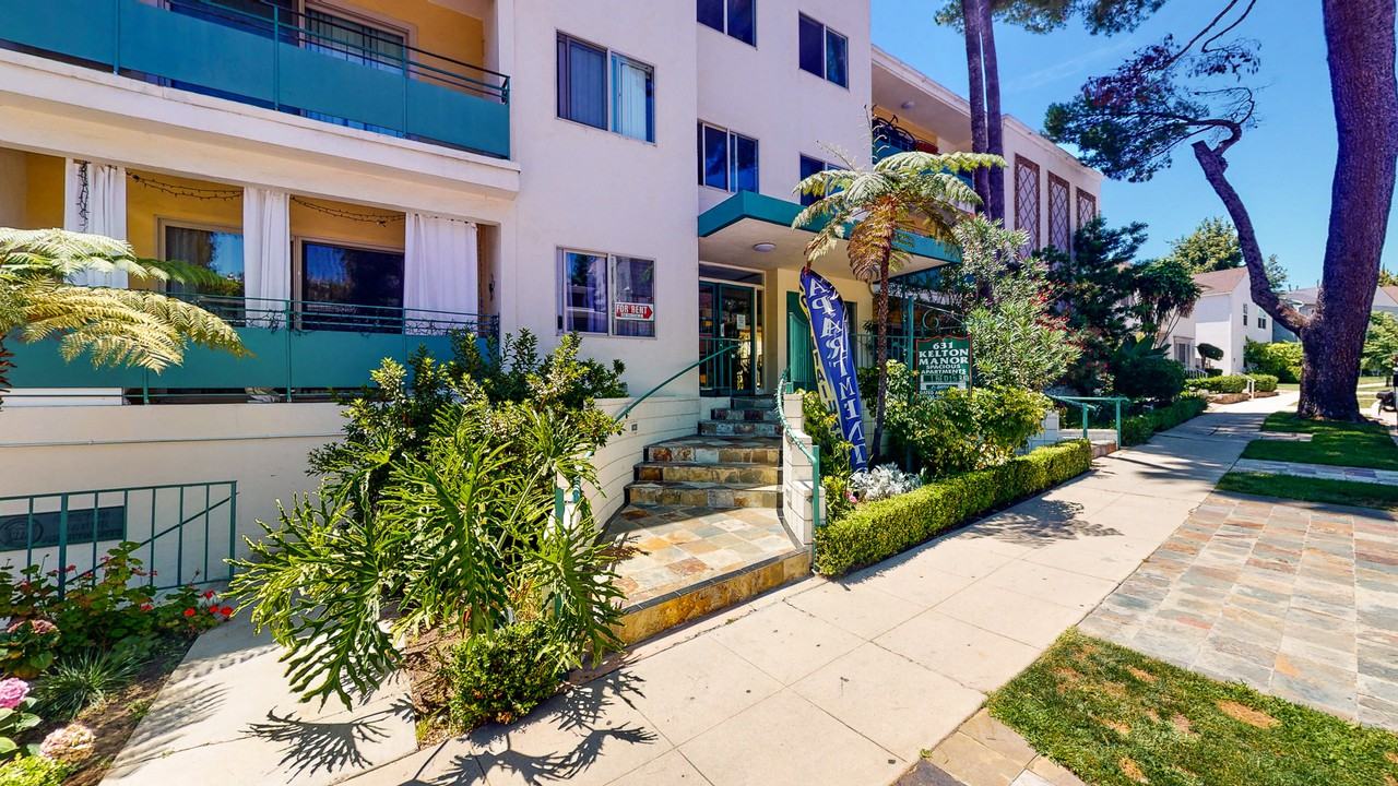 631 Kelton Ave - Photo 3 of 11