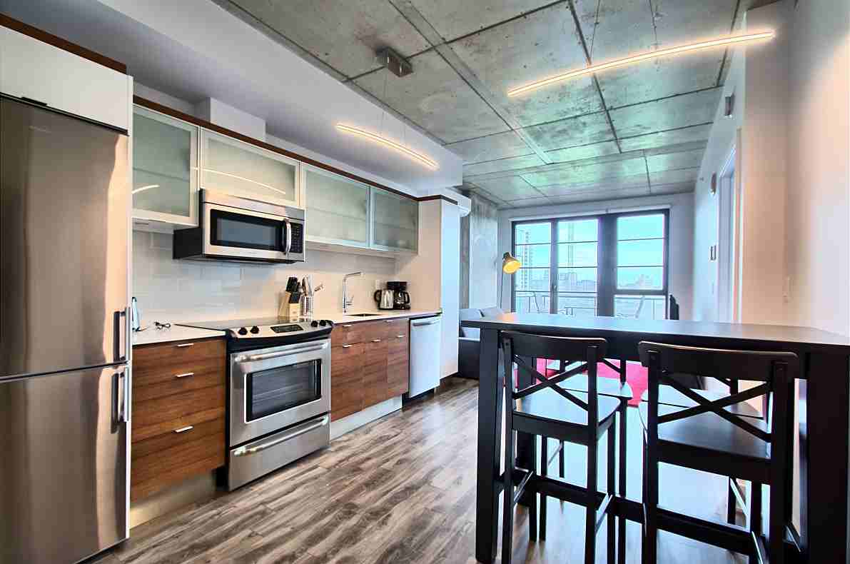 1340 Rue Olier ##605