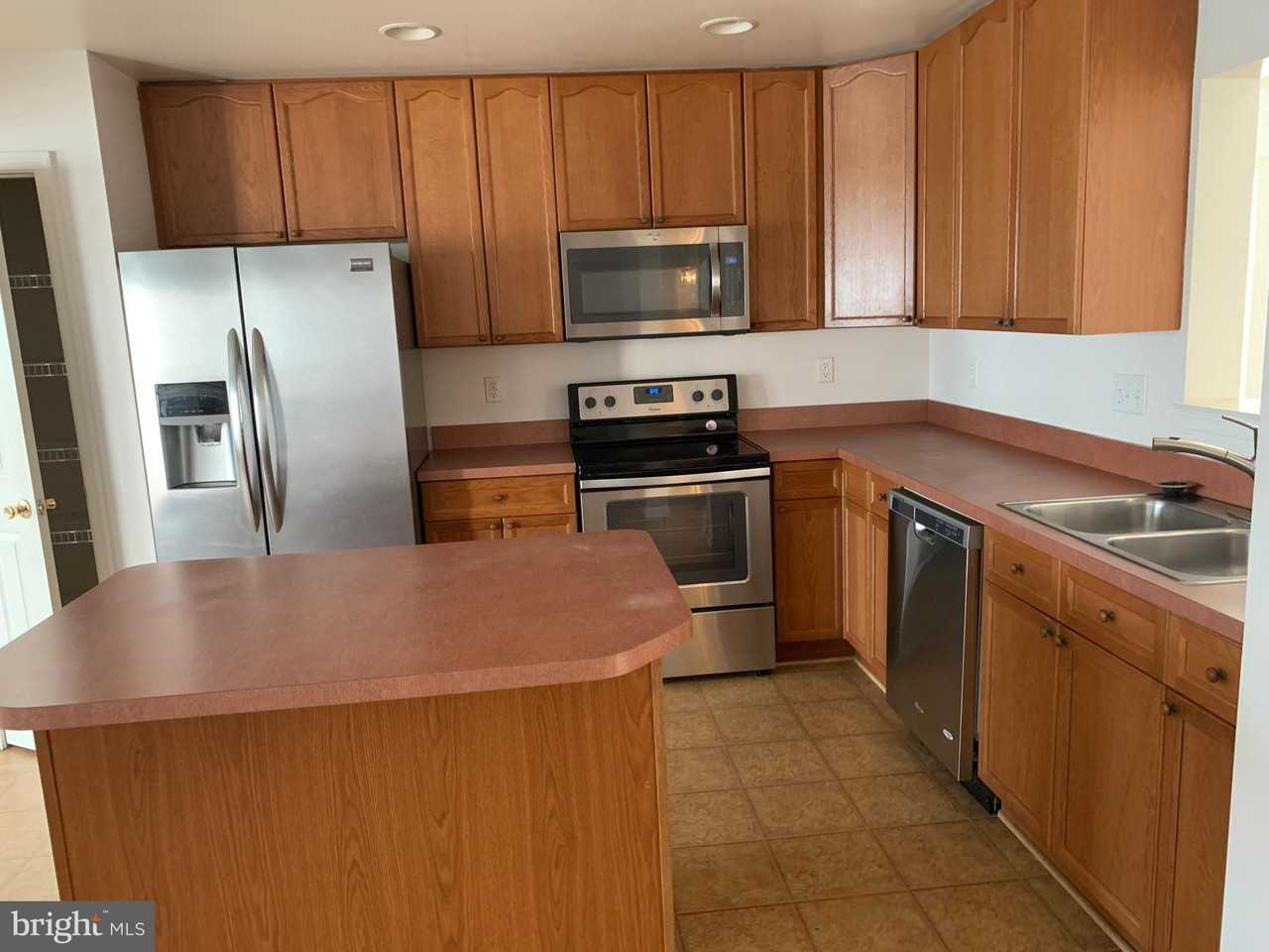 10 Desert Rose Way - Photo 2 of 19