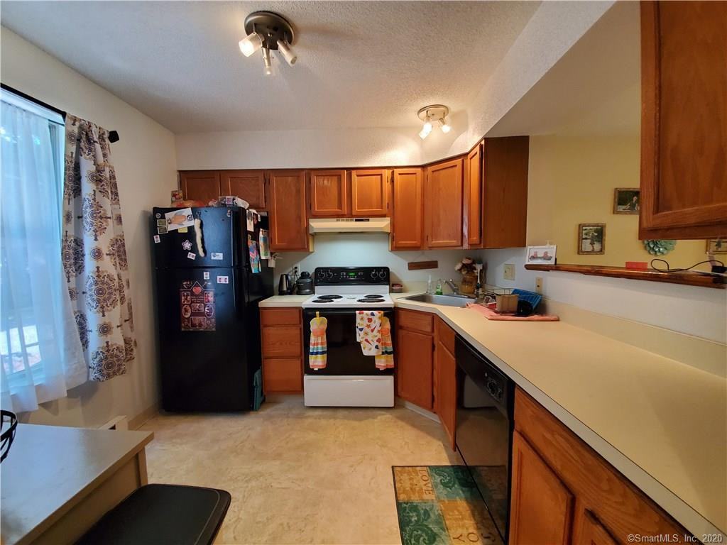 745 745 Merrow Road 170 - Photo 2 of 18