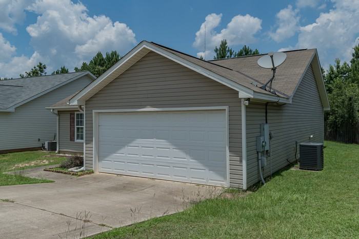 3550 Crescent Gardens Dr - Photo 3 of 34