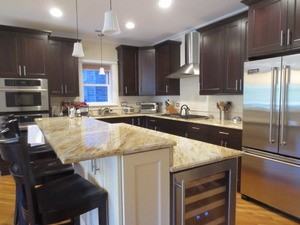 458 W Briar Pl - Photo 2 of 6