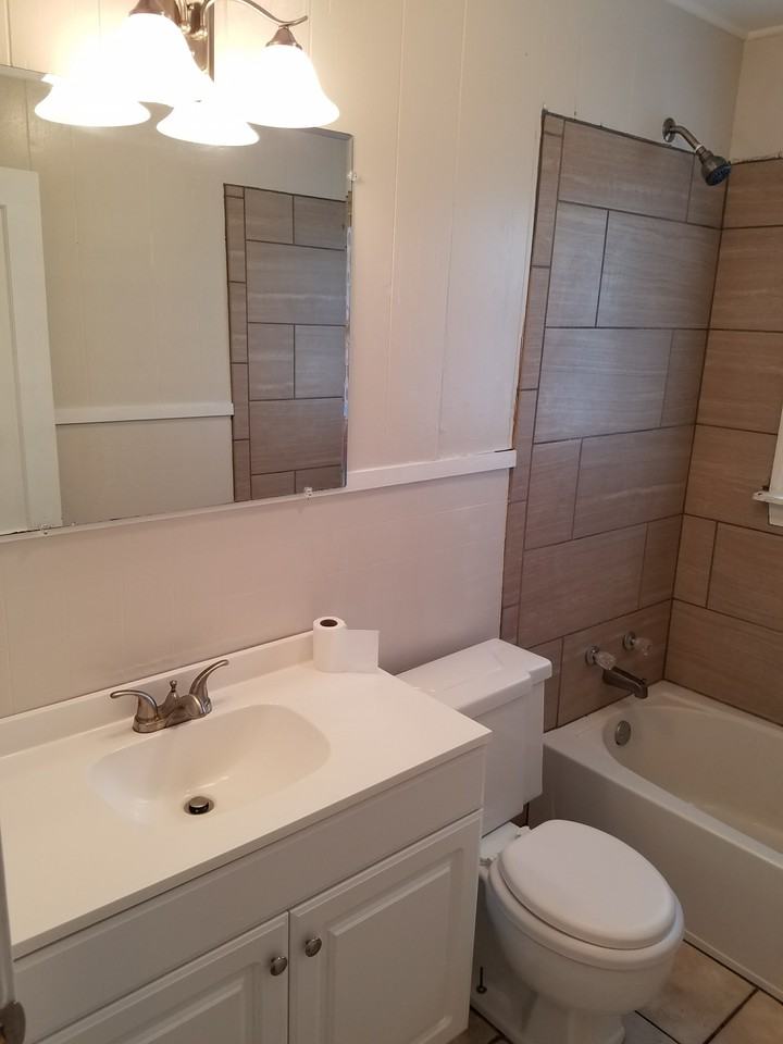 1405 Sycamore Street - Photo 5 of 9