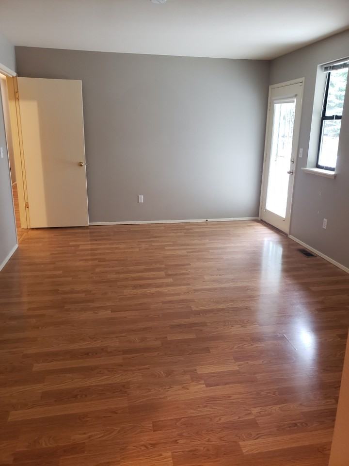 4008 60th Street Court - Photo 3 of 25