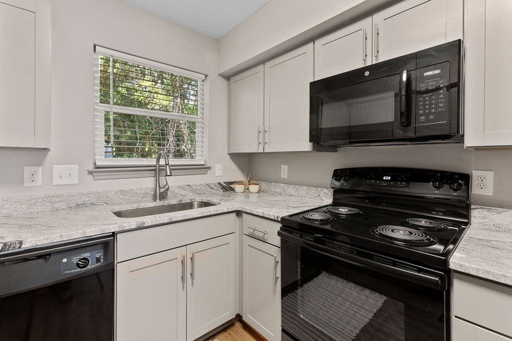 Summit on Central - Photo 6 of 49