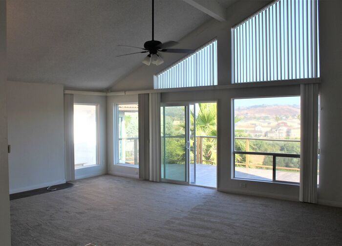 31368 Club Vista Ln - Photo 2 of 10