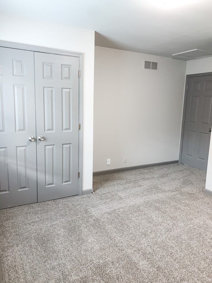 318 Monroe Ave - Photo 3 of 6