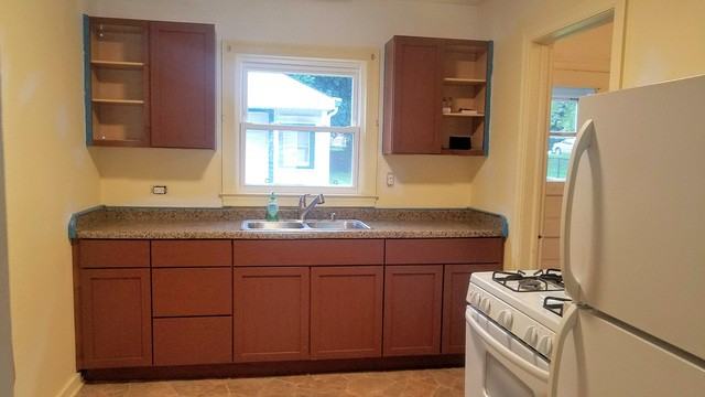 275 N Seymour Ave - Photo 2 of 5