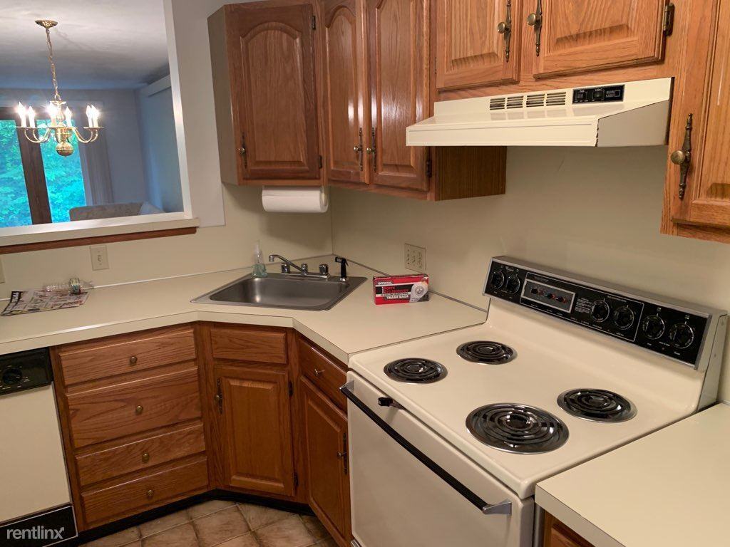 60 West St - Photo 3 of 13