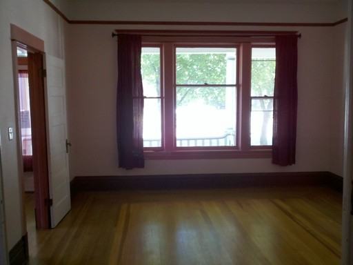 313 E Broadway St - Photo 3 of 13