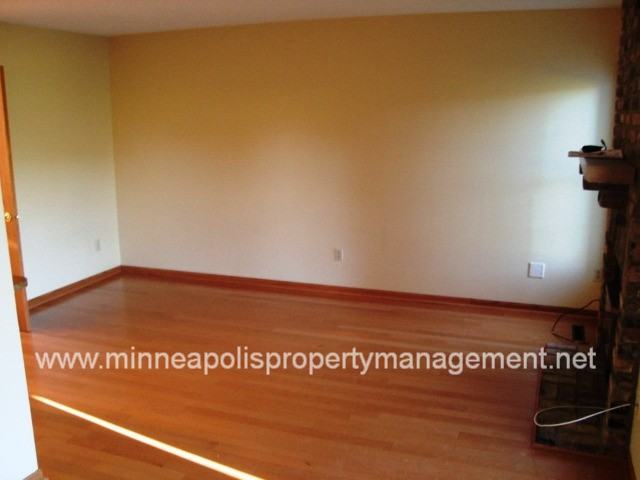 14345 Bedford Dr - Photo 6 of 18