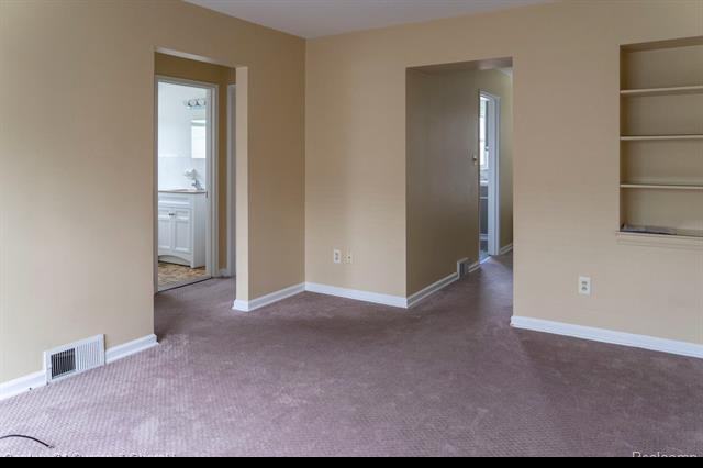 21724 Snow Ave #3c - Photo 3 of 5