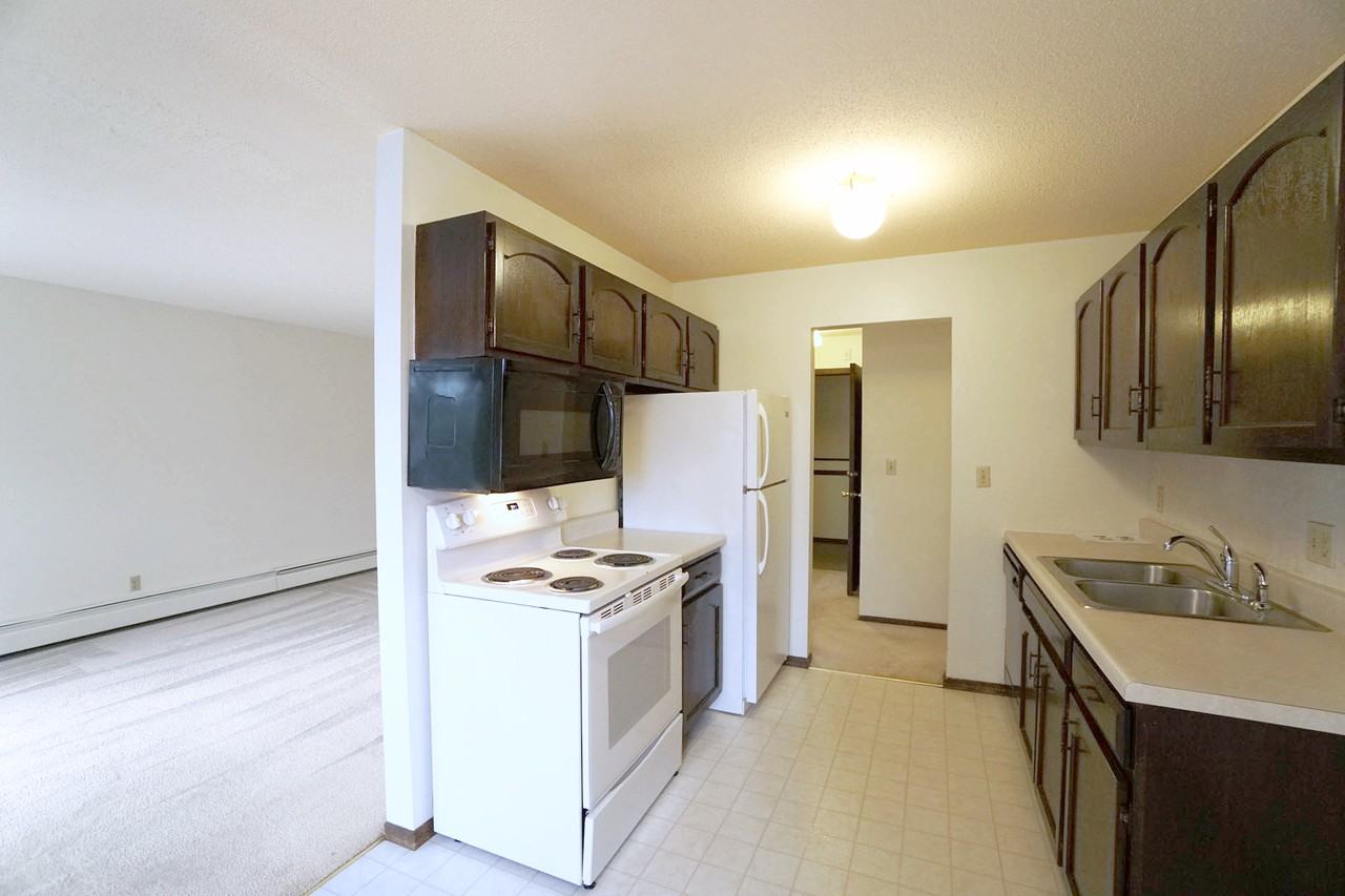 Bellows Court - Photo 3 of 23