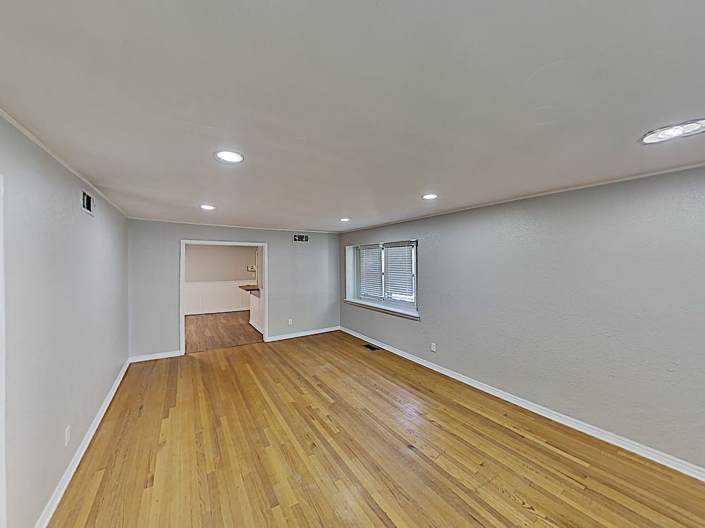 4519 N Linn Ave - Photo 2 of 20