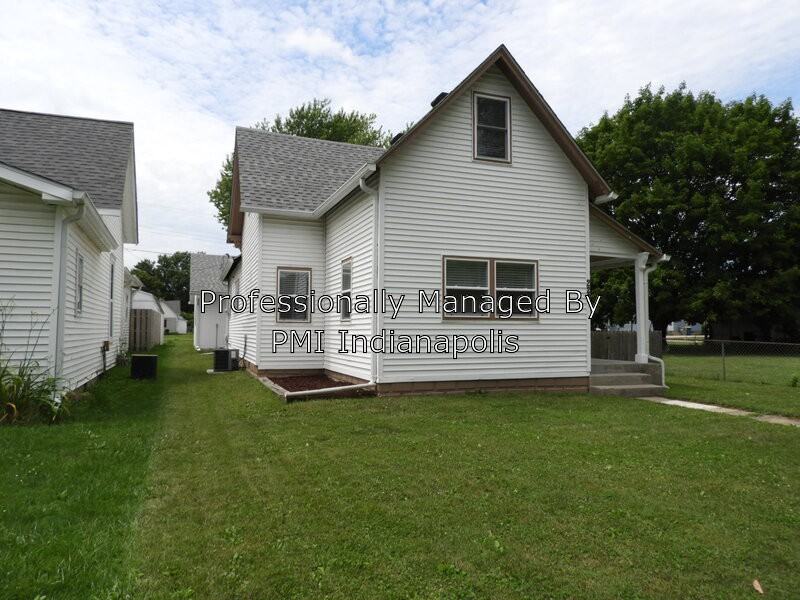 220 S Indiana St - Photo 2 of 26