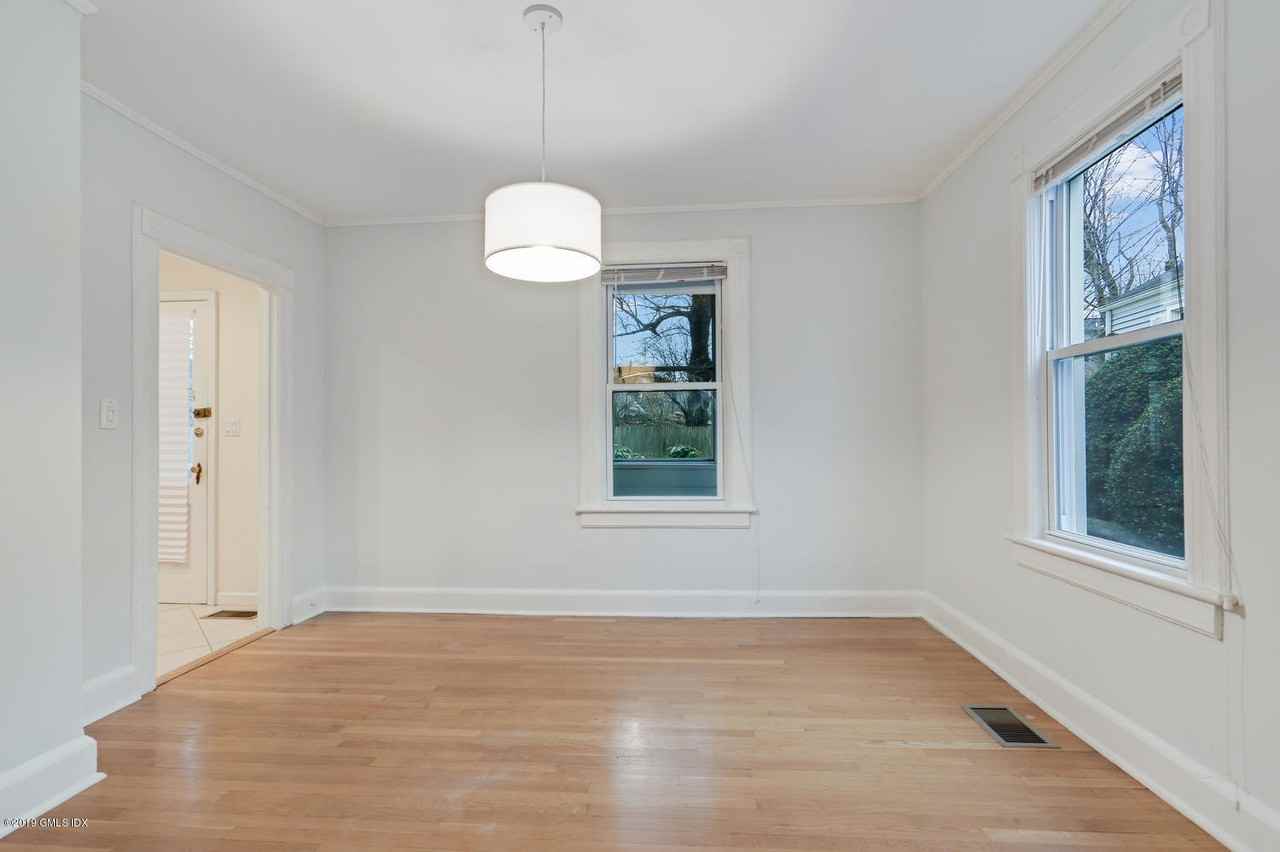 12 Rockland Pl - Photo 3 of 17