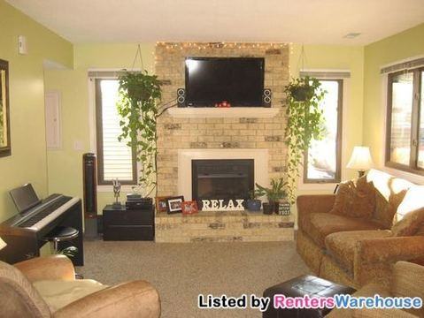 1802 Covington Ln - Photo 3 of 11