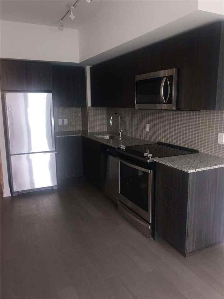 20 Shore Breeze Drive #1906