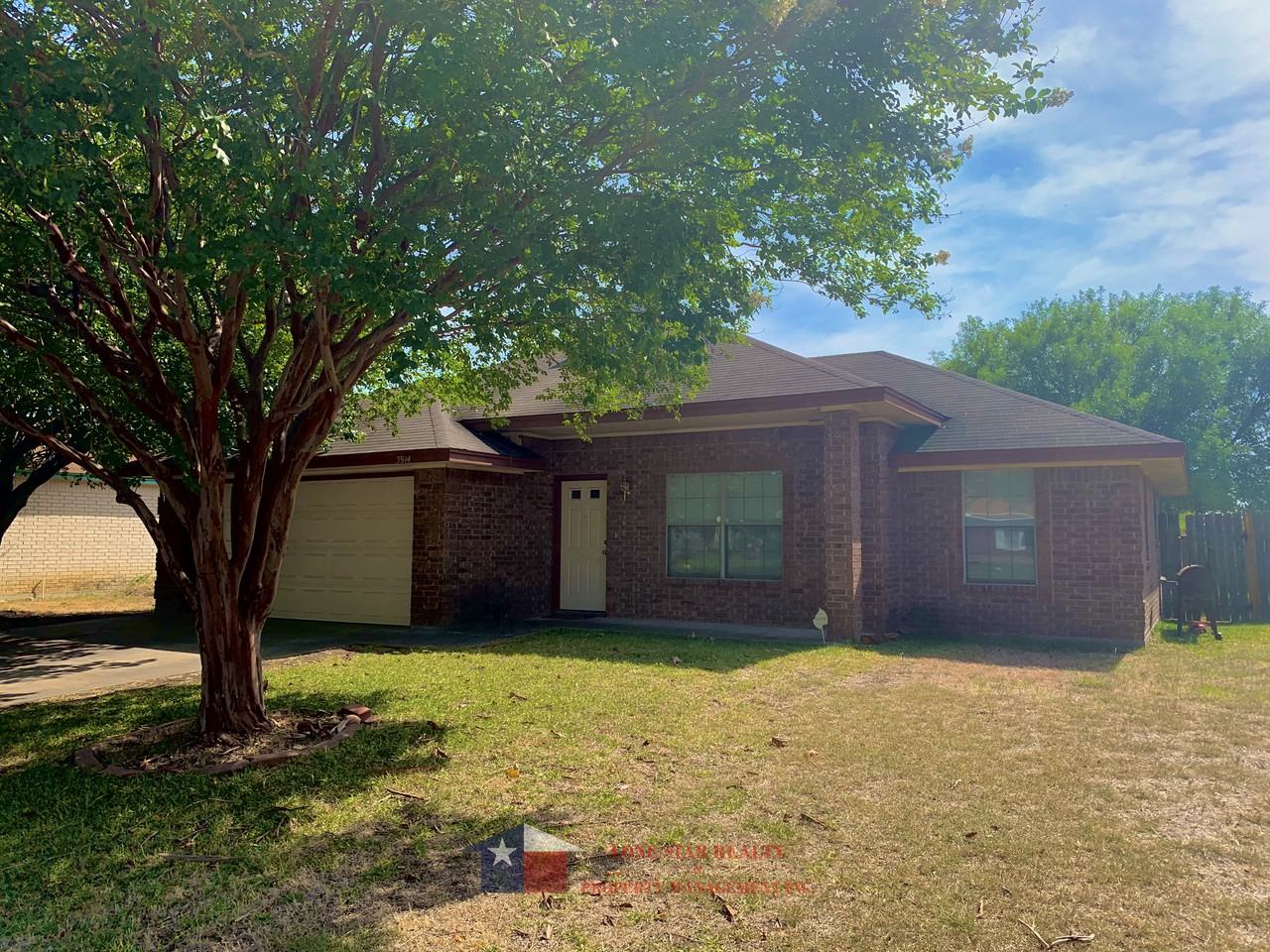 3914 Oak Valley Drive - Photo 2 of 24