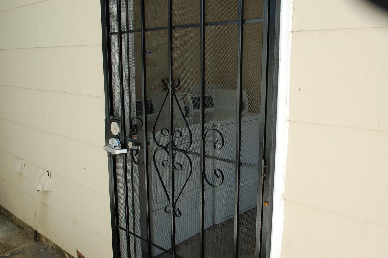 800 N. Olympia Street - Photo 2 of 3