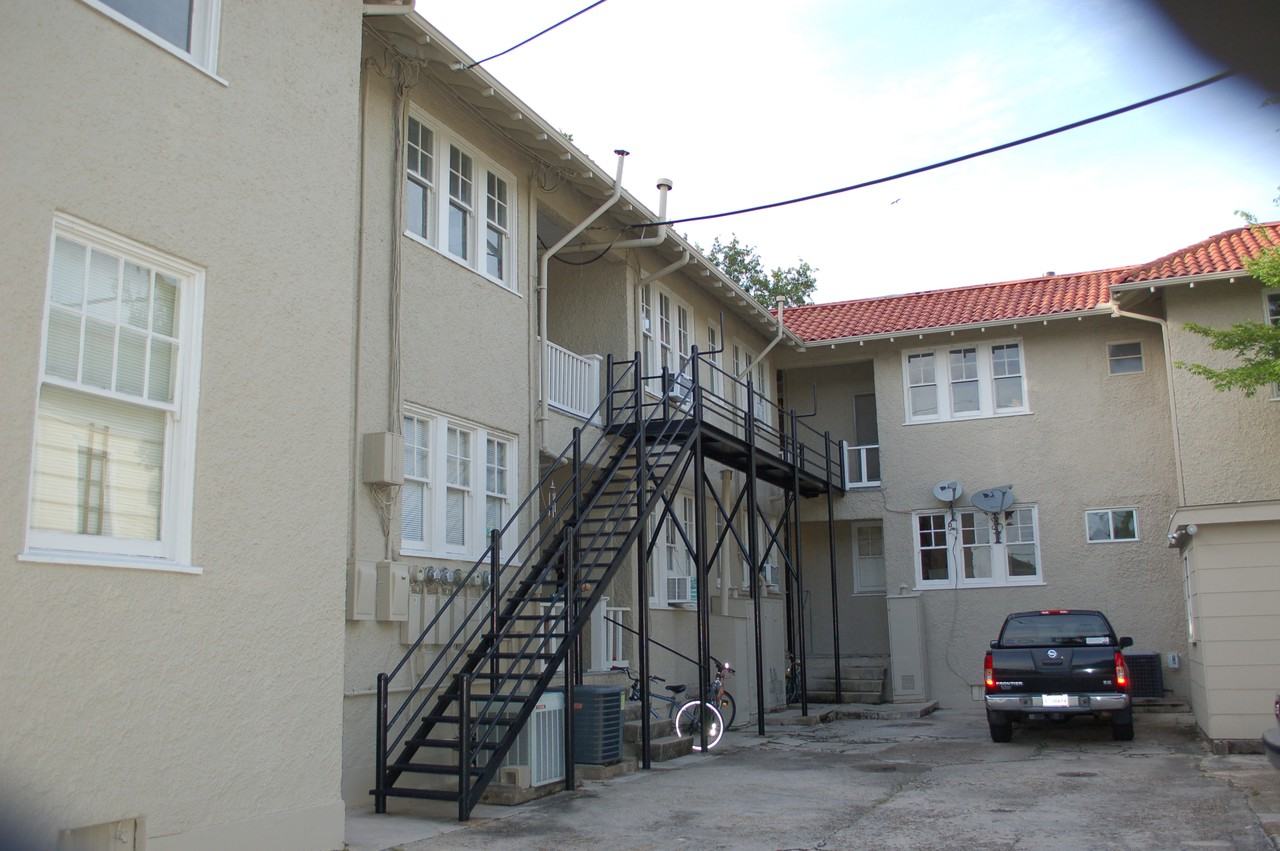 800 N. Olympia Street - Photo 3 of 3