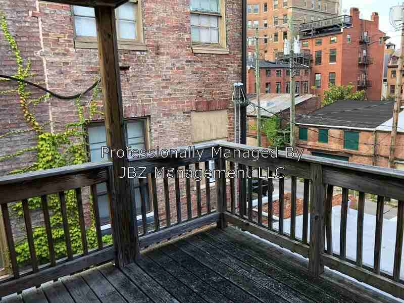 807 Park Ave 9, Baltimore, MD 21201 2 Bedroom Apartment for Rent