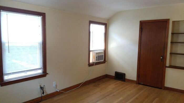 1309 N 54th St - Photo 2 of 7