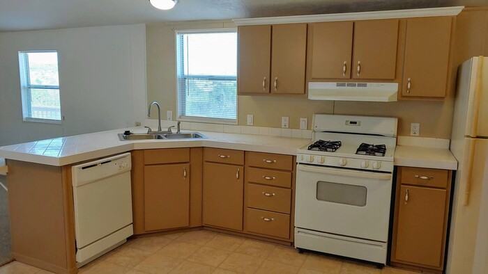 3115 N Yuma Dr - Photo 3 of 30