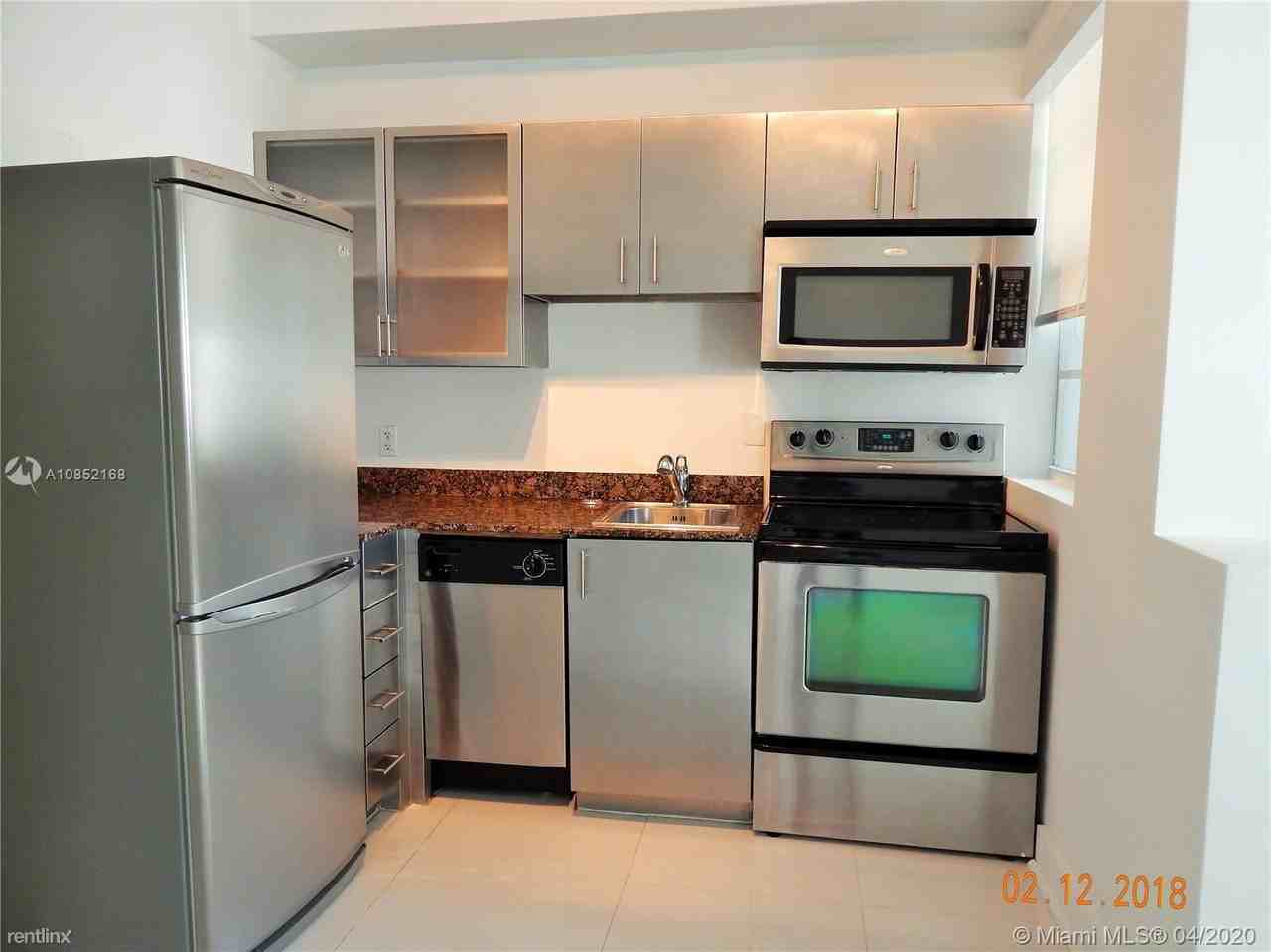 1000 Meridian Ave - Photo 2 of 10