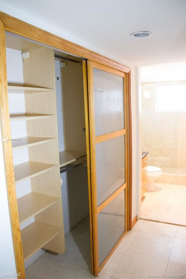 1610 Lenox Ave - Photo 3 of 9