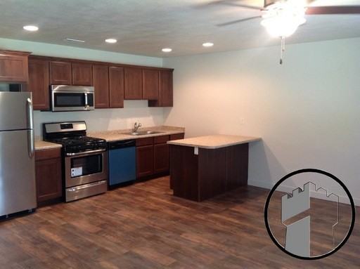 272 W 725 N - Photo 2 of 8