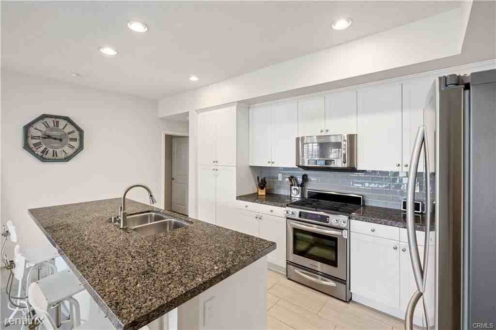 13022 Central Ave #404 - Photo 2 of 12