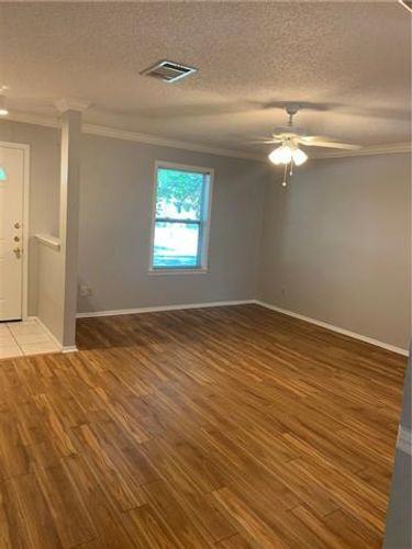 1909 Denfield Dr - Photo 3 of 8