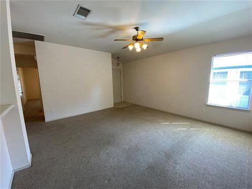 17408 Rannoch Dr - Photo 3 of 8