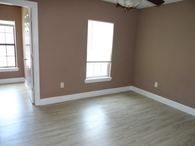 1651 Clear Lake Ave - Photo 3 of 8