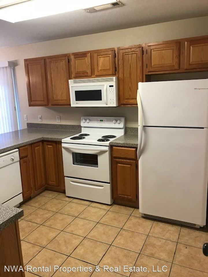 1776 N Evening Shade Dr - Photo 3 of 13