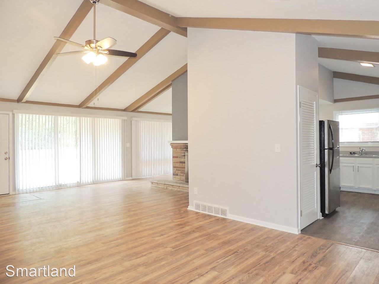 20629 Selfridge Pkwy - Photo 2 of 13