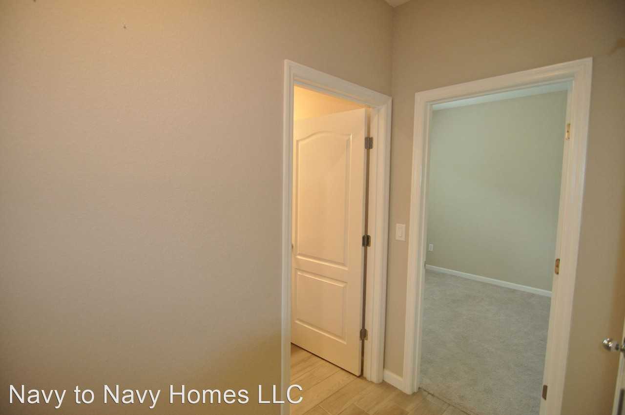 1658 Mathews Manor Dr - Photo 3 of 17