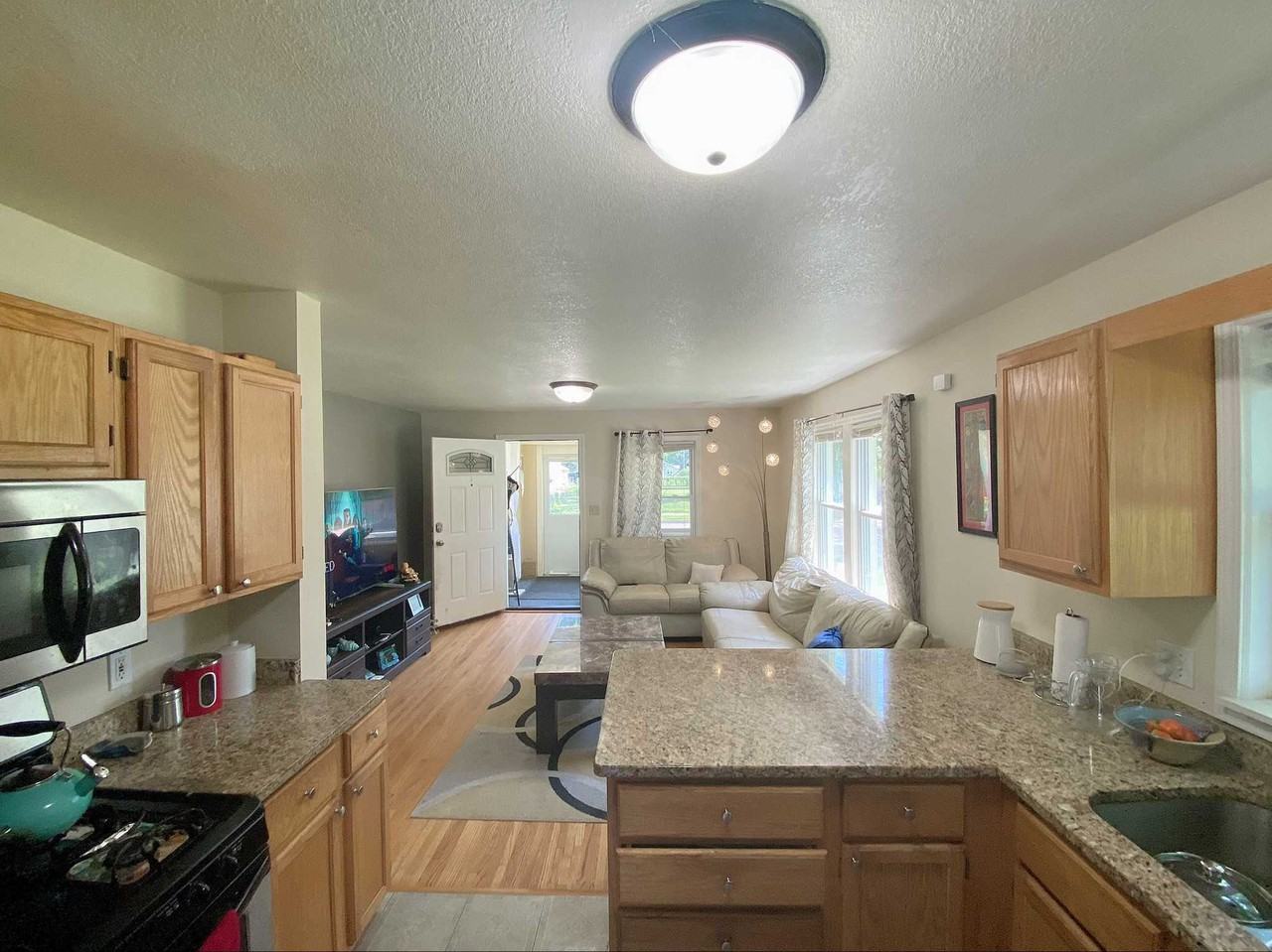 3944 Clinton Ave - Photo 2 of 10