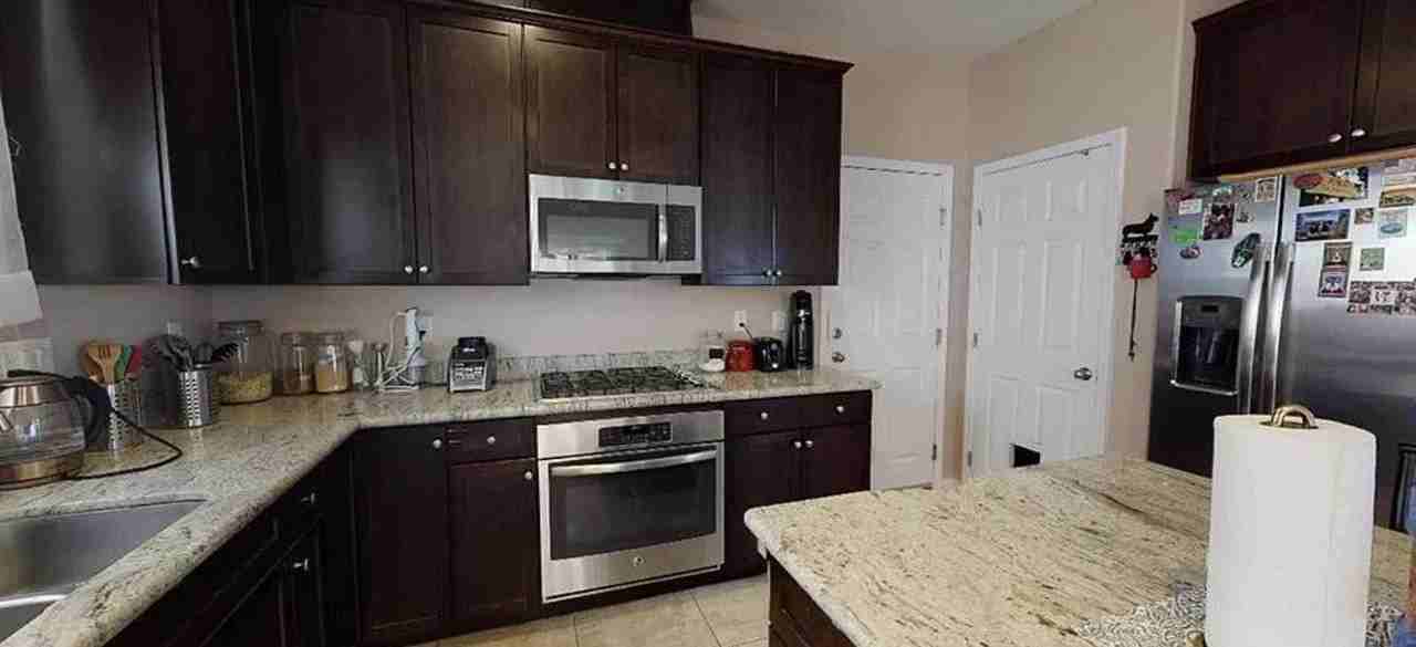 6459 Twin Harbors Ct - Photo 3 of 22