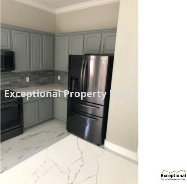 9811 Las Casas Dr - Photo 3 of 17