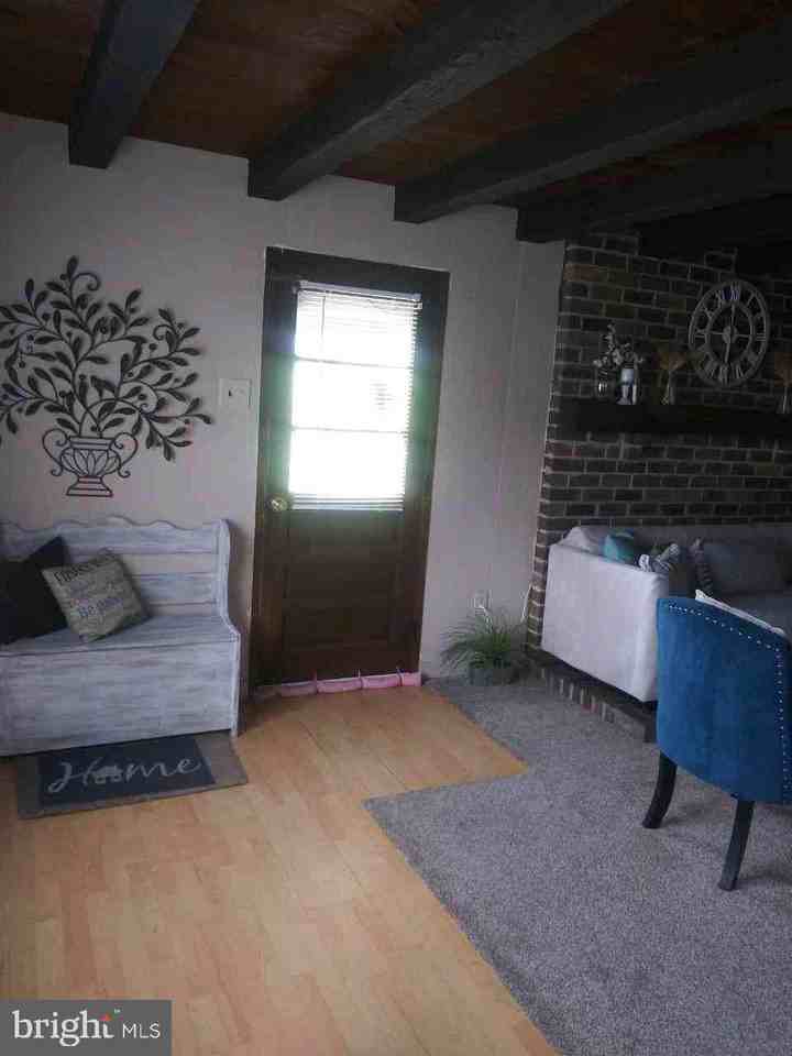 3095 Main St - Photo 2 of 11