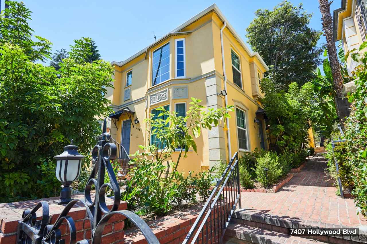 Hayden on Hollywood - Photo 2 of 8