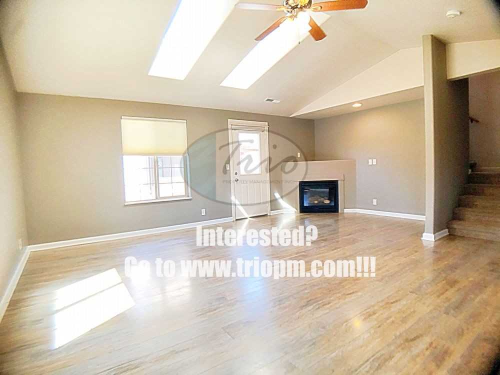 60 Almond Way - Photo 2 of 9